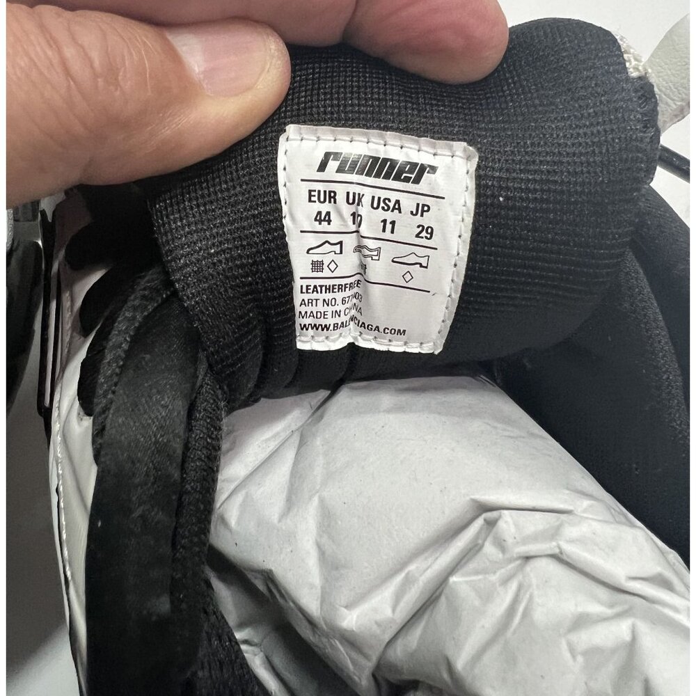 Balenciaga Runner Style 677403 in Bicolor Mesh White-Black - Picture 11 of 12